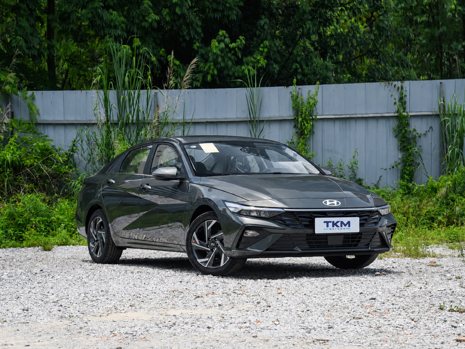 Hyundai Elantra right front three quarter view